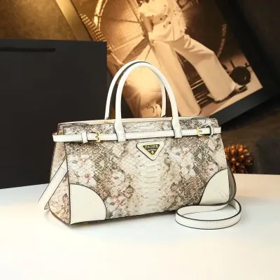Señorita  Luxury  Hand Bag